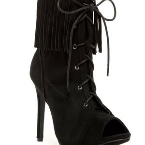 Chase & Chloe Lucy Black Suede Fringe Heel 8.5